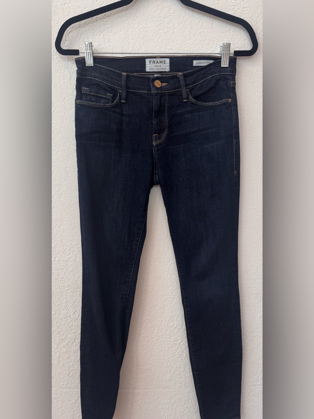 Frame womens stretch 'Le Skinny de Jeanne' skinny jean in dark blue rinse